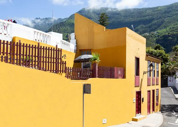 Canarian House With Views And Pool Feriehus Los Realejos