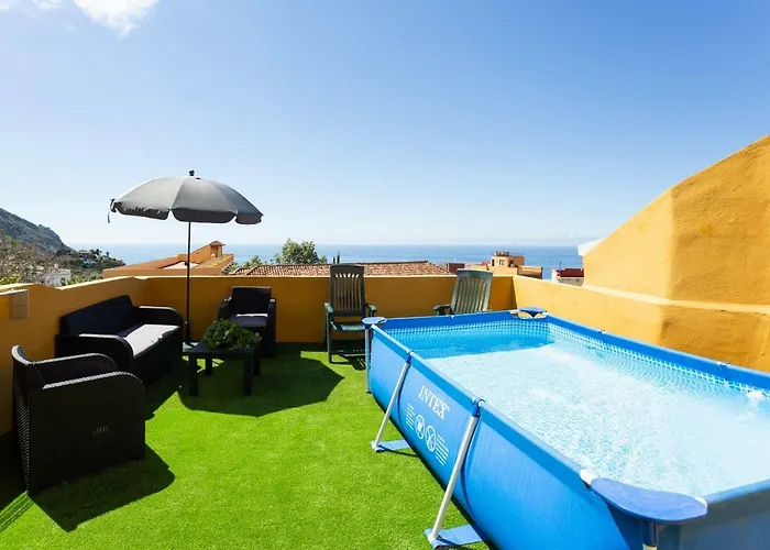 Canarian House With Views And Pool Ferienhaus