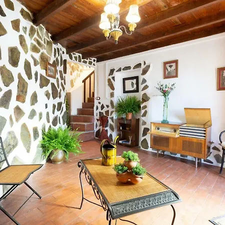 Σπίτι διακοπών Canarian House With Views And Pool Λος Ρεαλέχος