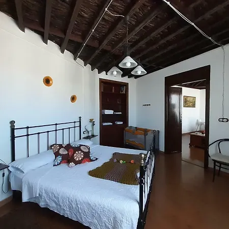 Canarian House With Views And Pool ロス・レアレホス